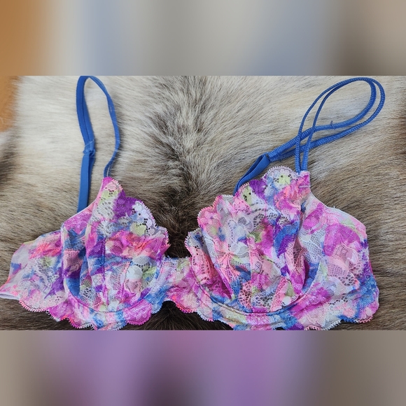 VICTORIA'S SECRET PINK colorful bra in size 34B - Picture 3 of 7